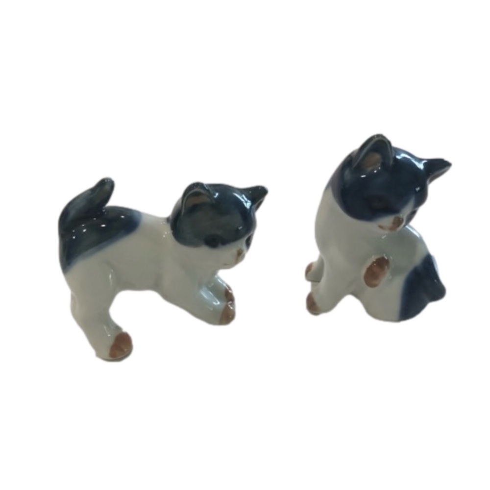 Otagiri set of two ceramic kittens. Blue and white. Japan, figurine, cats